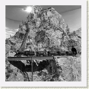 GB_GD3_SimsLoop_4 * Sims Loop with Glenn's train. * 5300 x 5322 * (19.45MB)